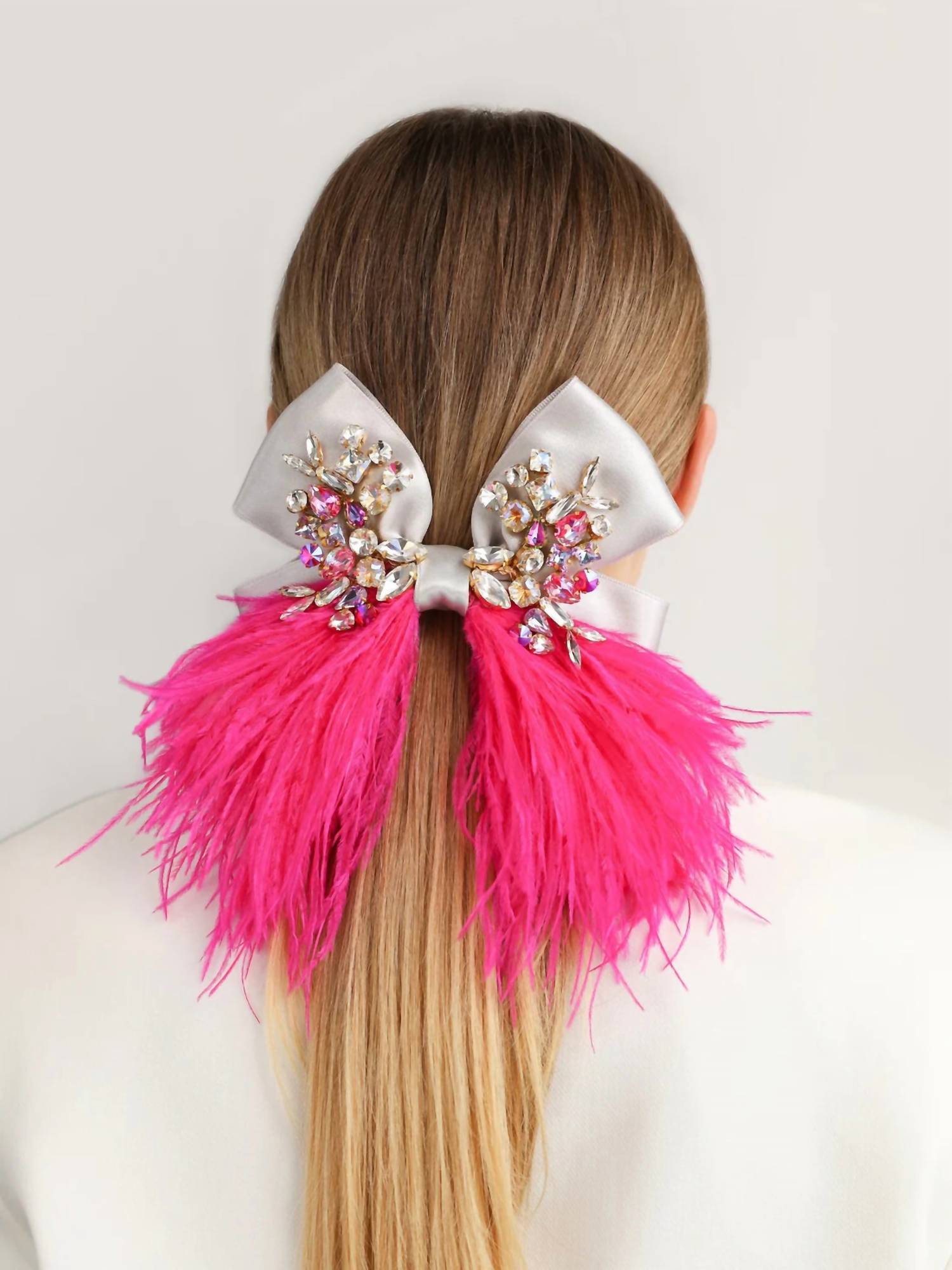 Elena Honch - Women's Gilbert Bow