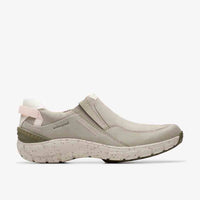Clarks - Women's Wave Plateau AP Sneakers