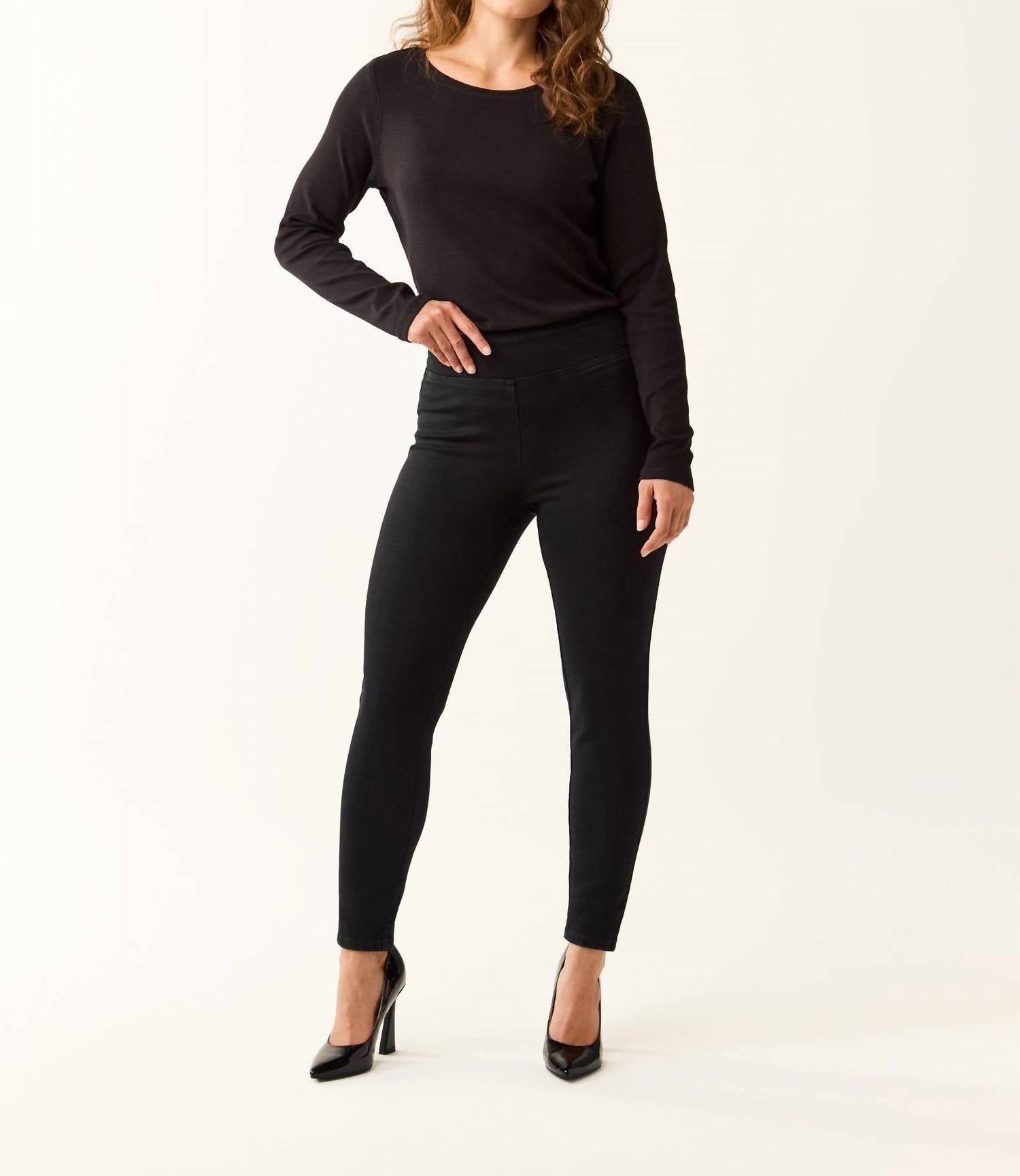 Fdj - Beyond Denim Pull-on Black Jean