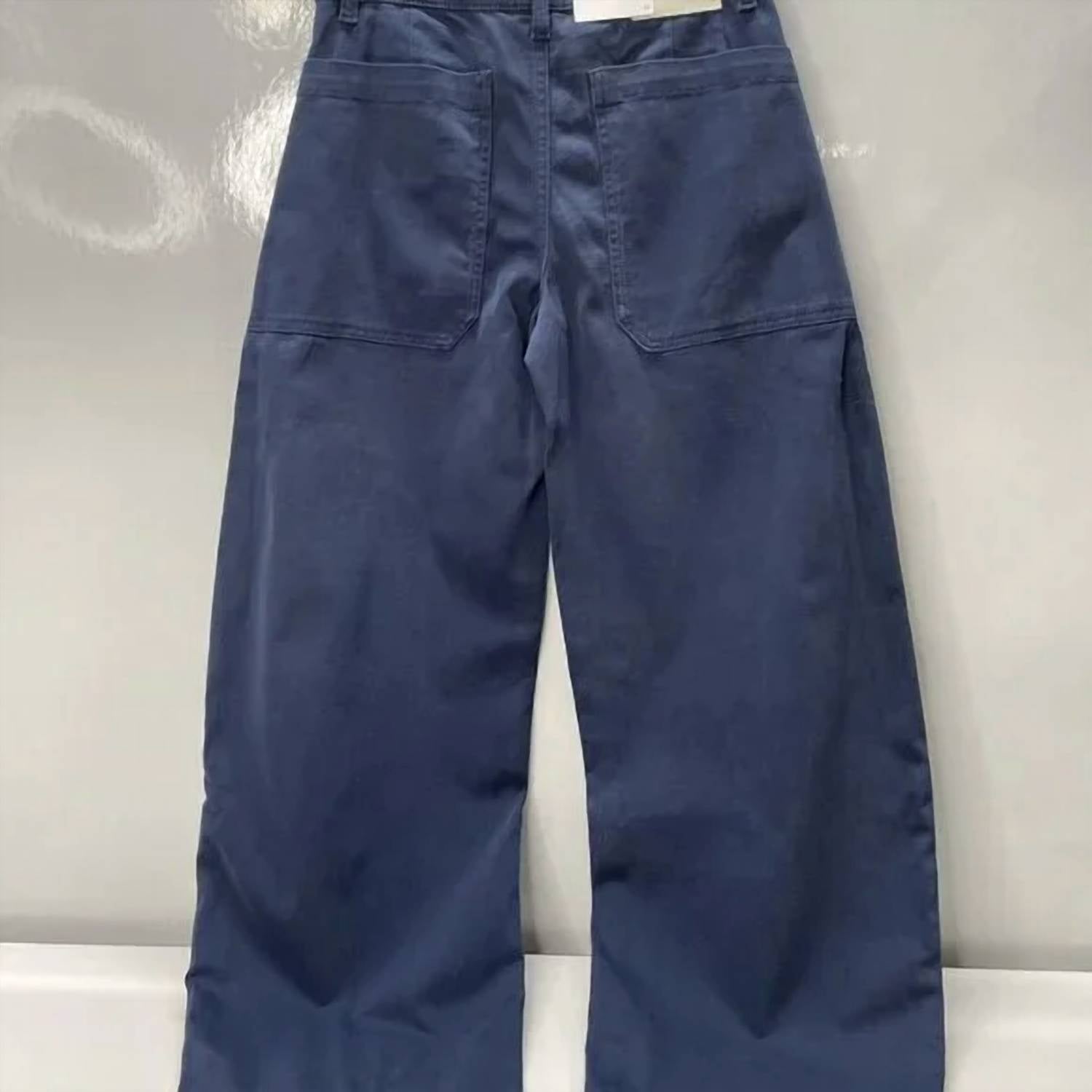 DL1961 - Women's Women's Rori Mid Rise Horseshoe Barrel Leg Jeans in blue - women's jeans - detail view