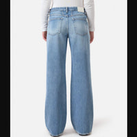 Closed - Gillan Wide Fit Low Waist Long Leg Jean