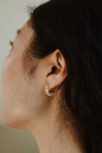 Uni Jewelry - Women's Seed Pearl Hoops Earrings