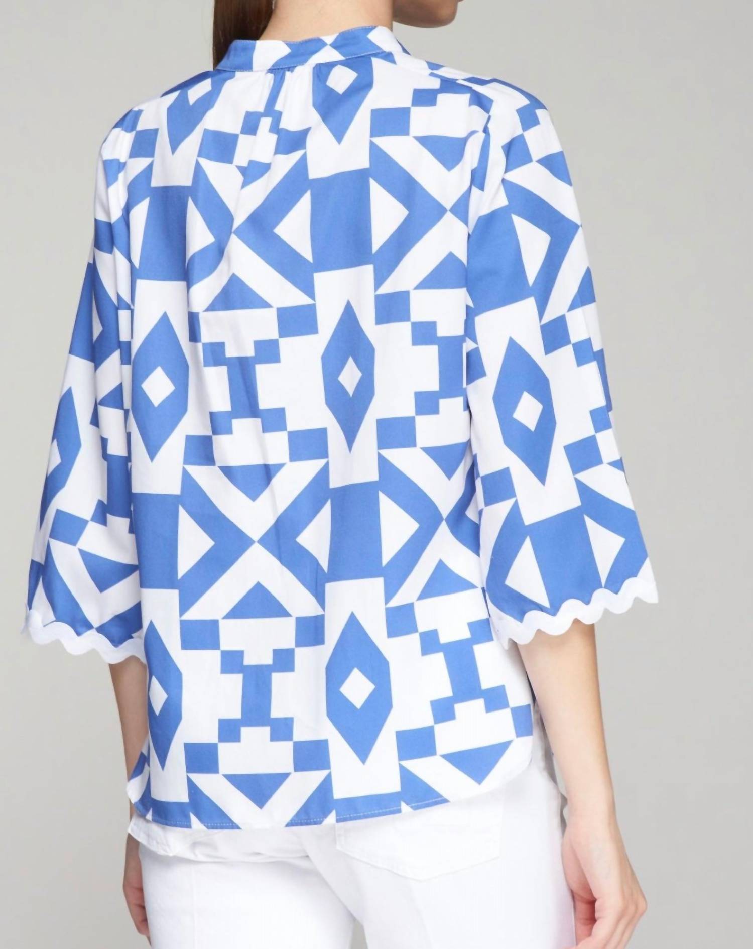 Vilagallo - Valeria V-neck Shirt