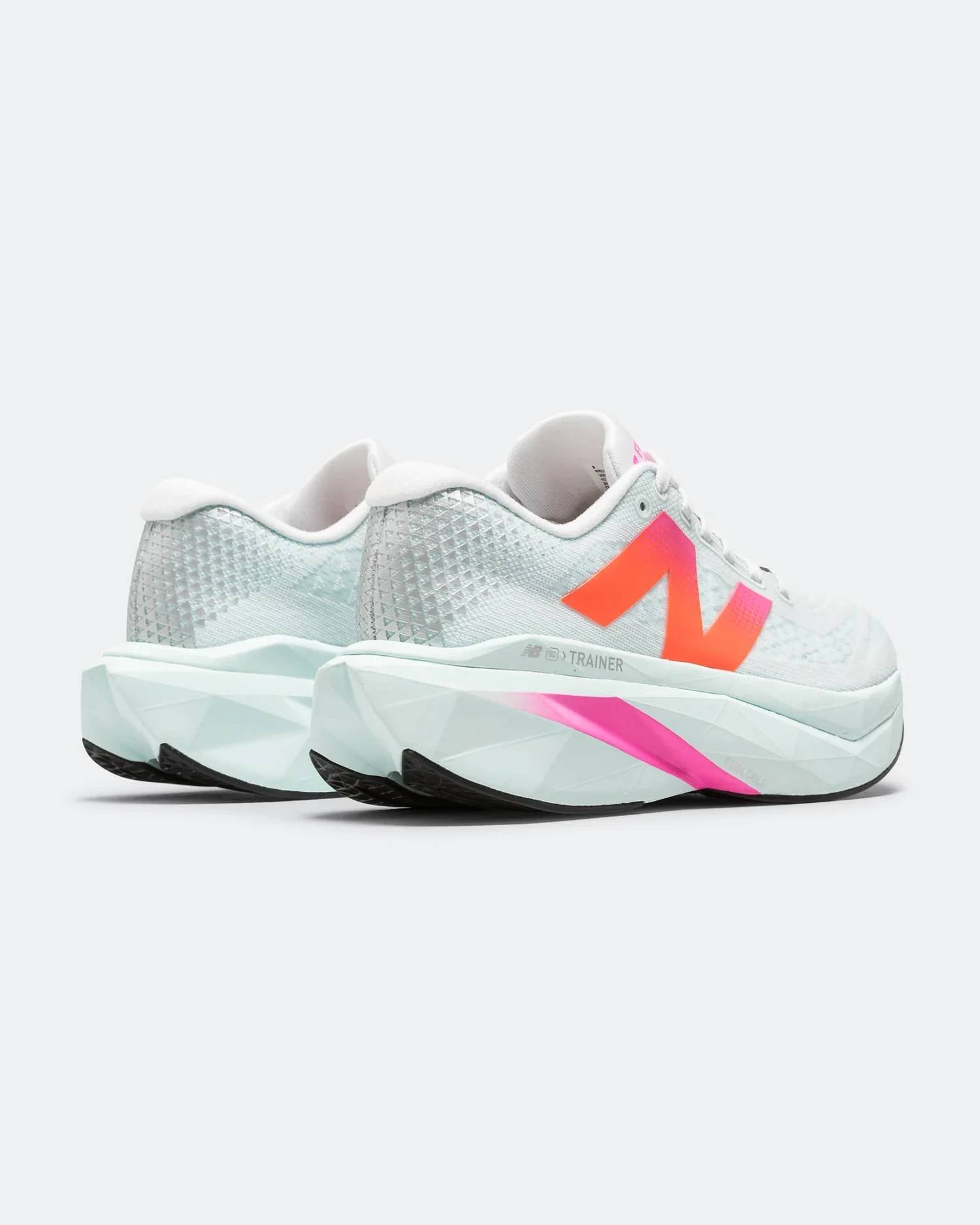 New Balance - Women's Fuelcell Supercomp Trainer V3 Shoes