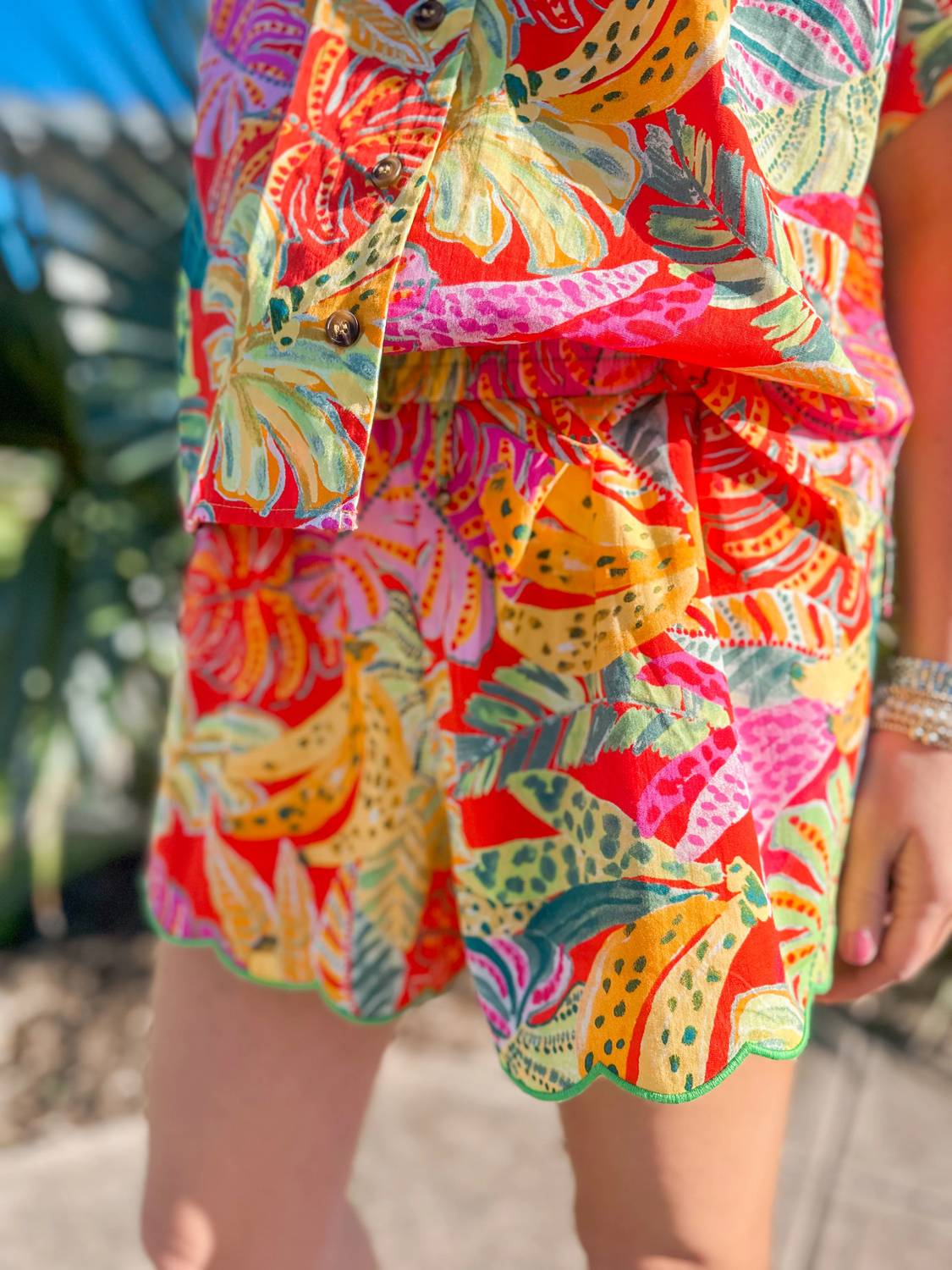 Karlie - Palm Banana Scallop Shorts