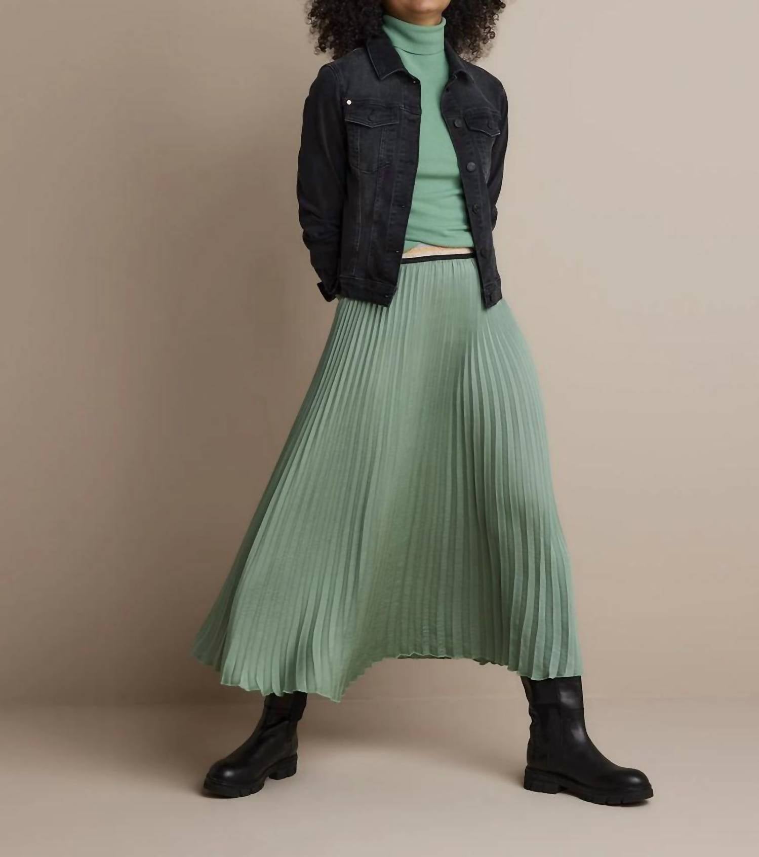summum Women's Plisse Skirt in jade - women's skirt