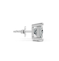 Aamiaa - Women's Princess Shape 4 Prong Push Back Studs