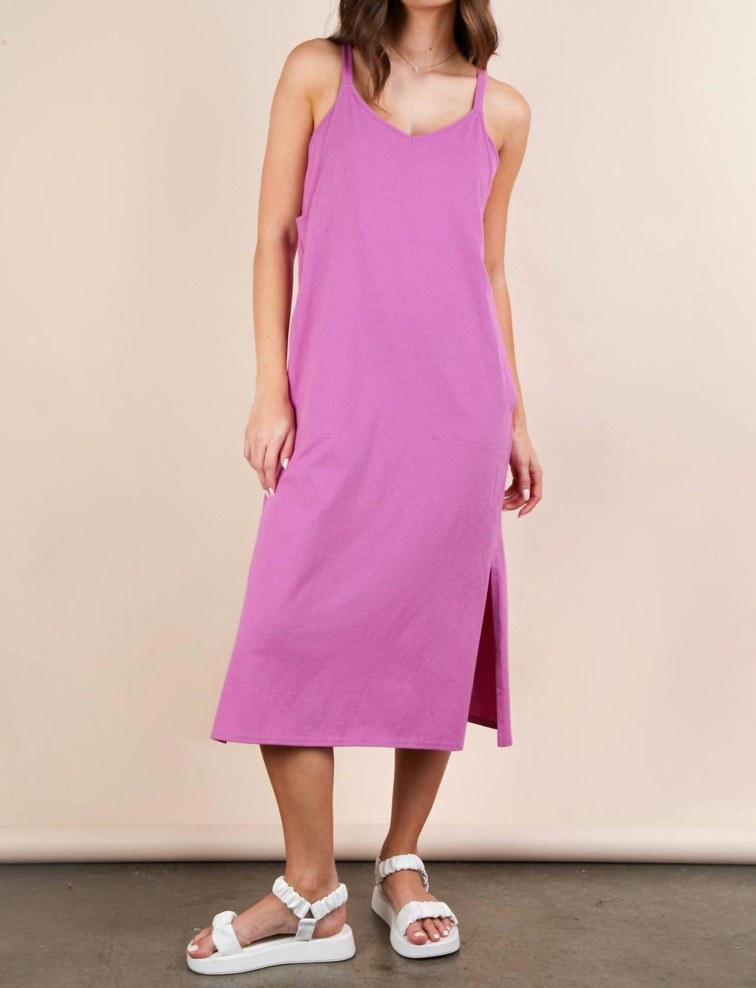 Very J - V-Neck Sleeveless Casual Comfy Midi Dress