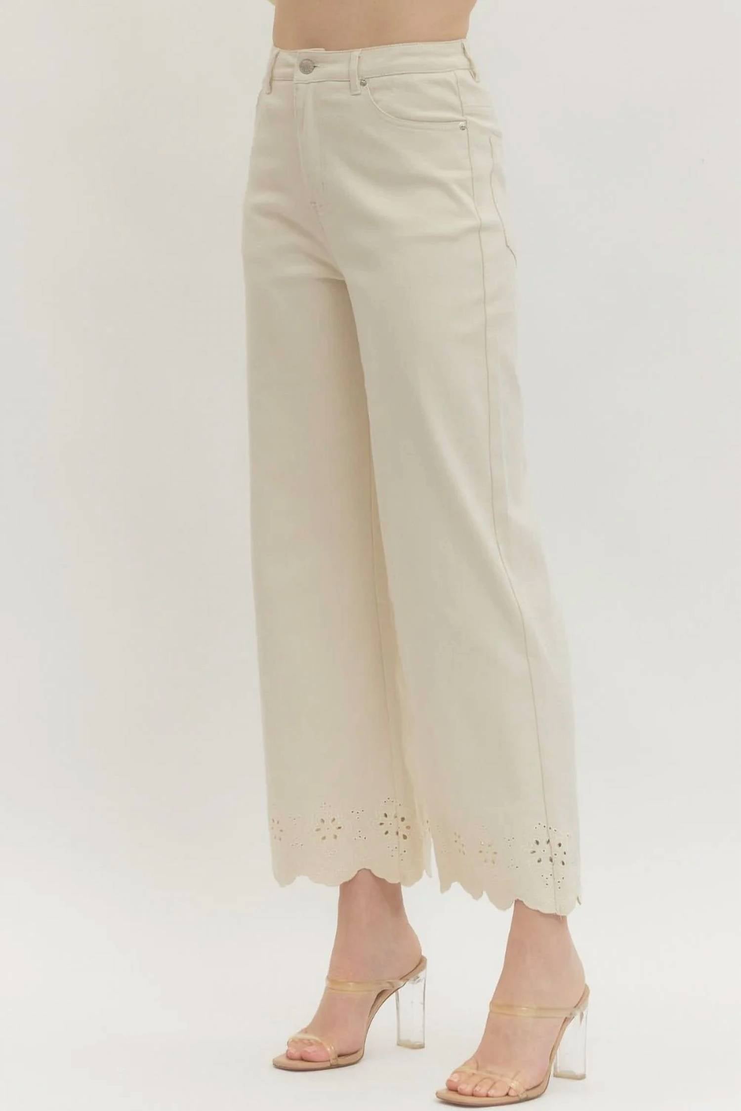 Entro - Eyelet Trim Ankle Pants