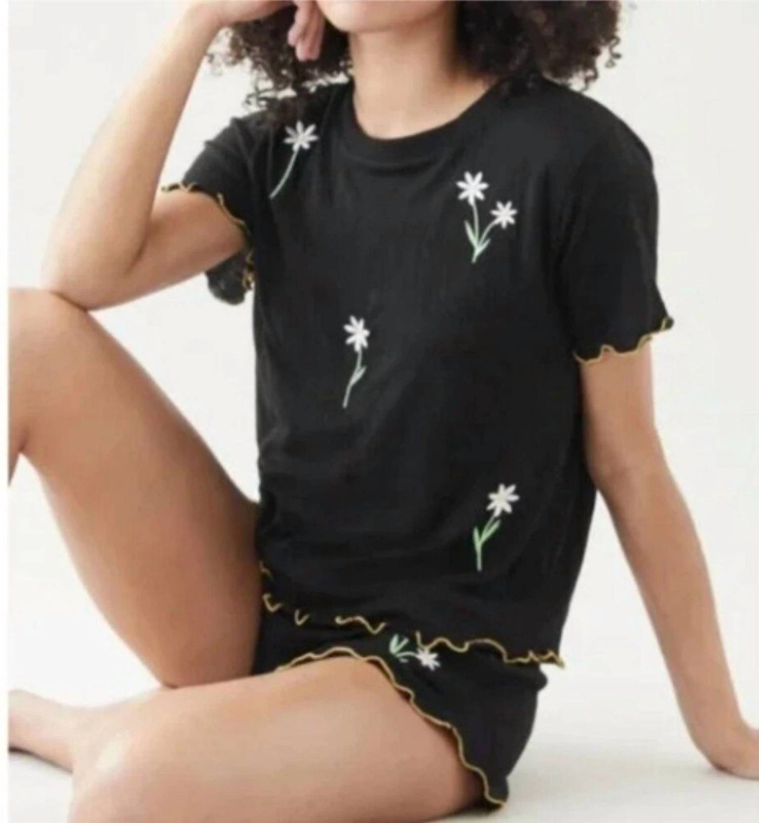 Emerson Road Daisy Pajama Set in black - women's intimate