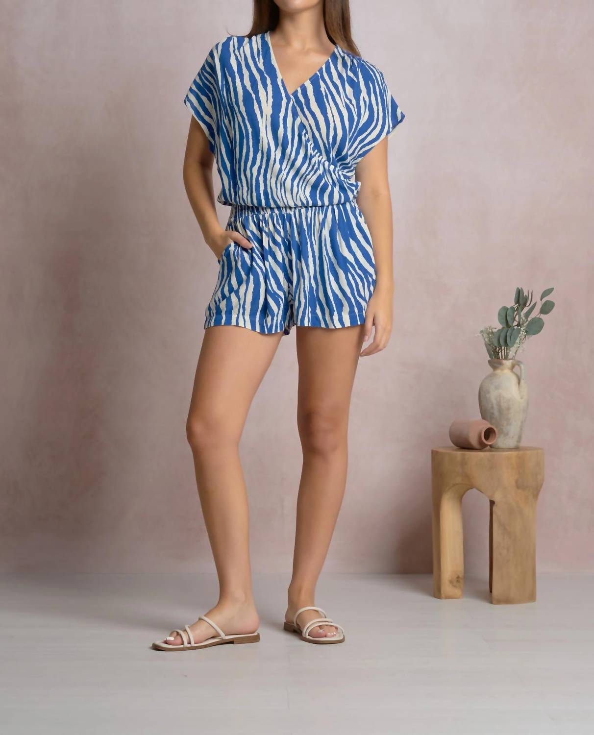 Elan - Resort Short Sleeve Crop Top