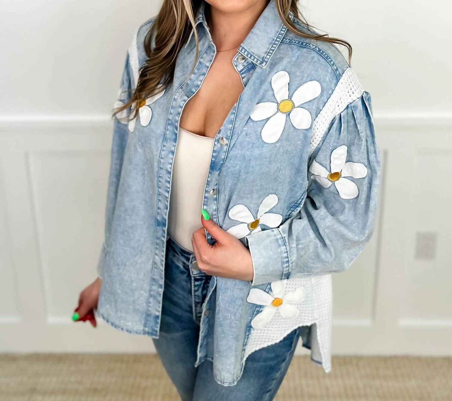 Davi & Dani - Confidence Is Key Long Sleeve Button Up Top