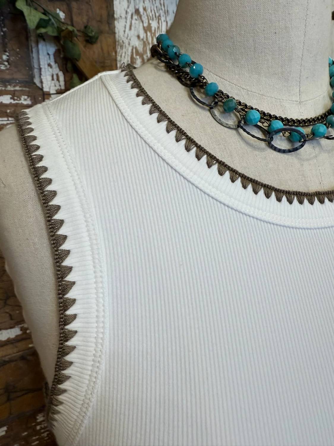Urban Daizy - Women's Dakota Whipstitch Tank