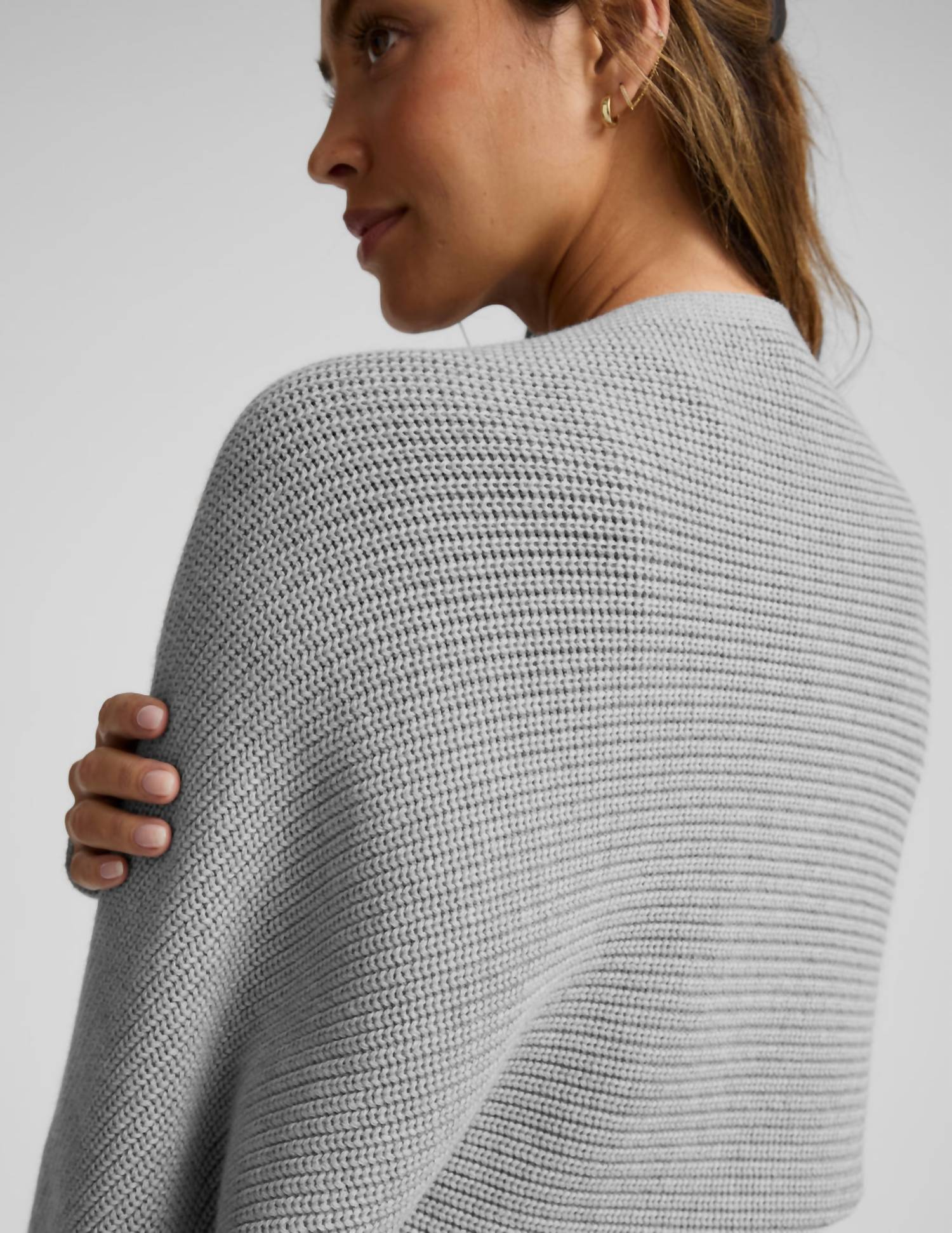 Beyond Yoga - Ready For Barre Relaxed Shrug