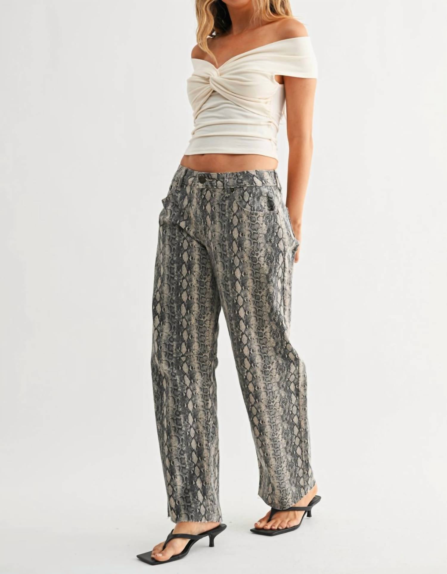 Just Usa - Mid Rise Barrel Jean