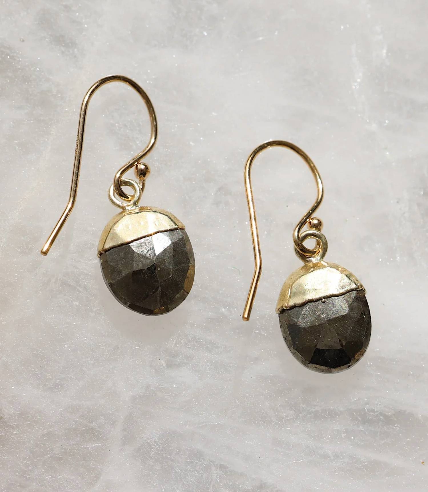 Anne Vaughan - Women's Pyrite Bezel Simple Earrings