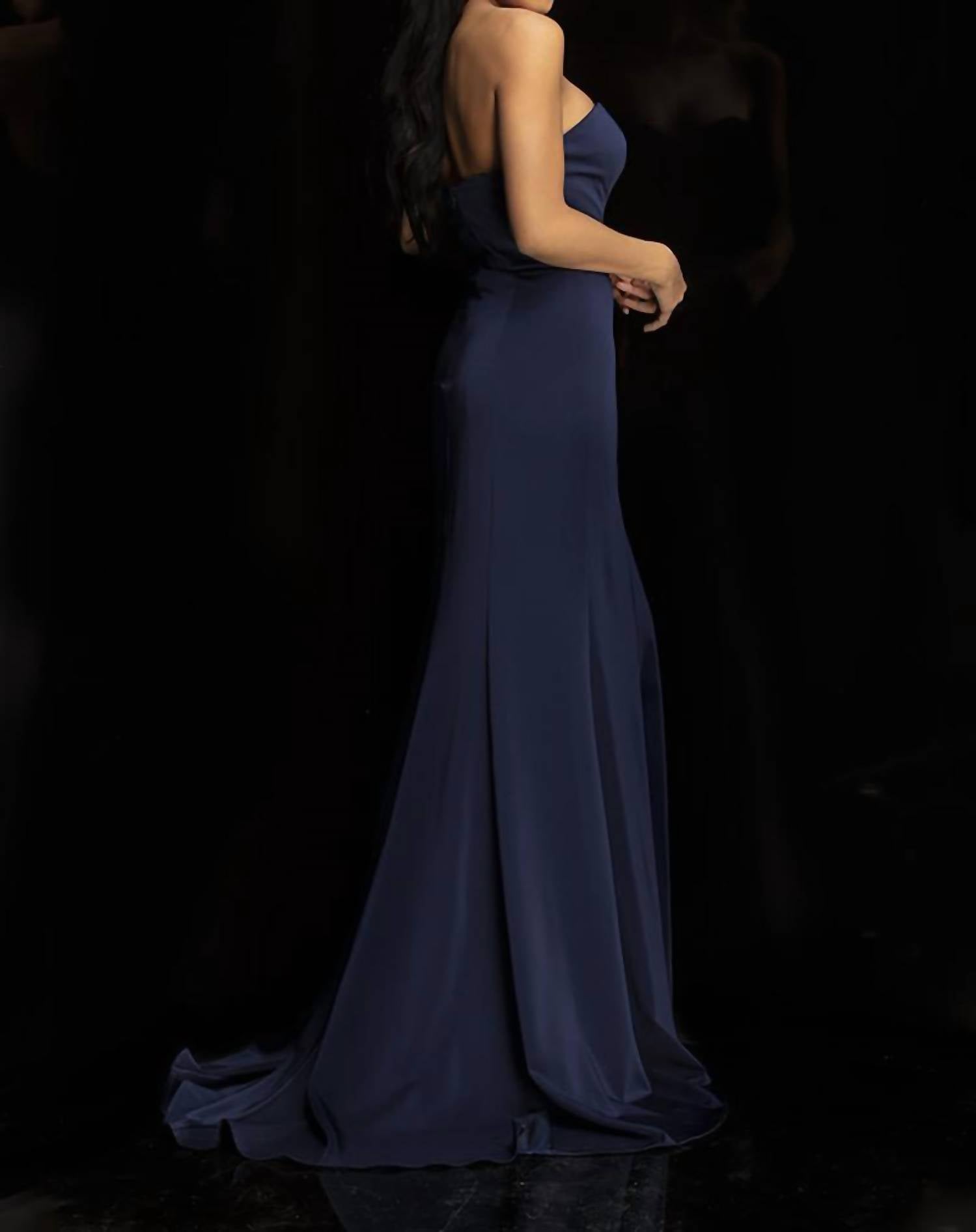 Lucci Lu - Fit-and-flare Gown