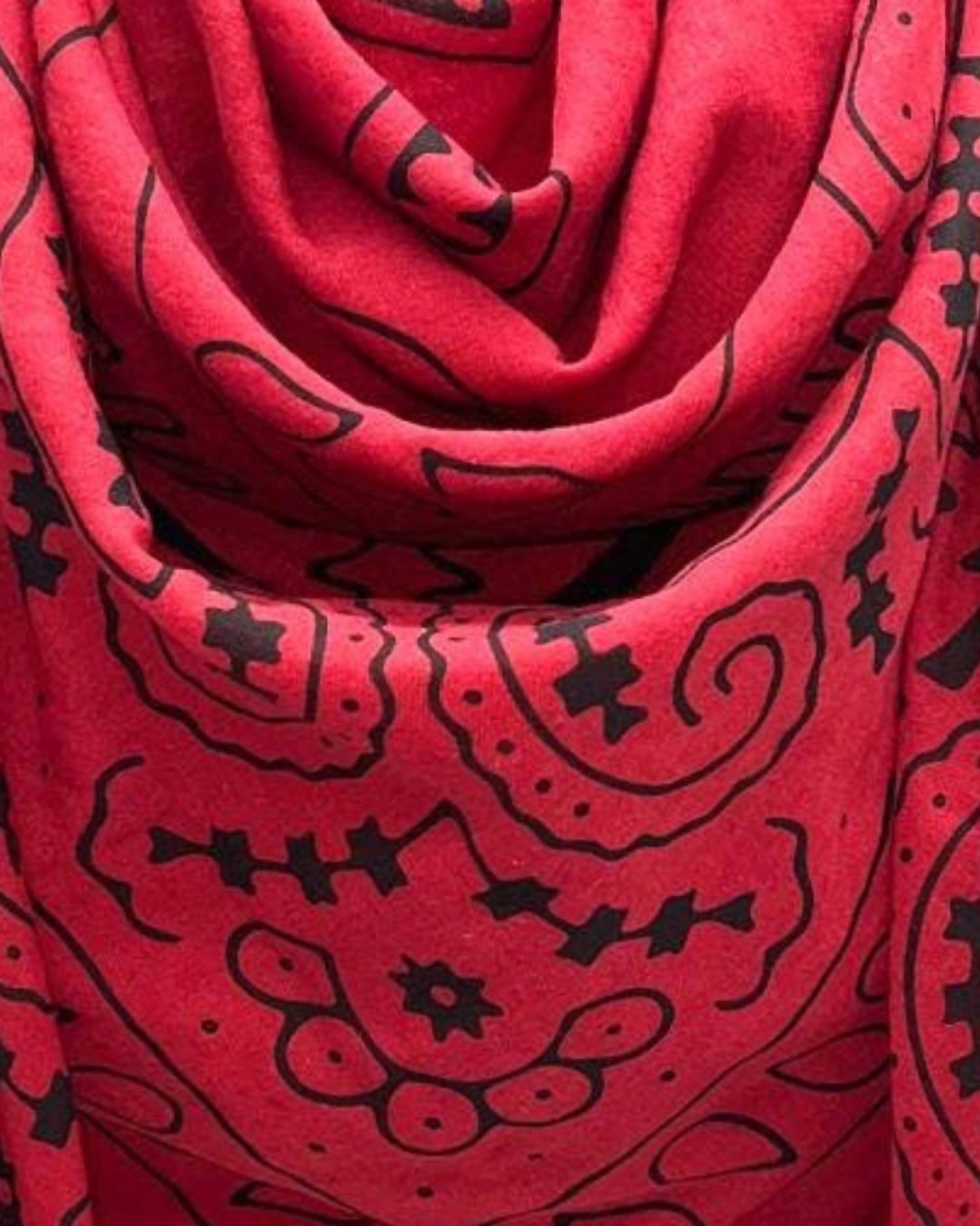 Lineta - Unisex Large Paisley Print Square Scarf