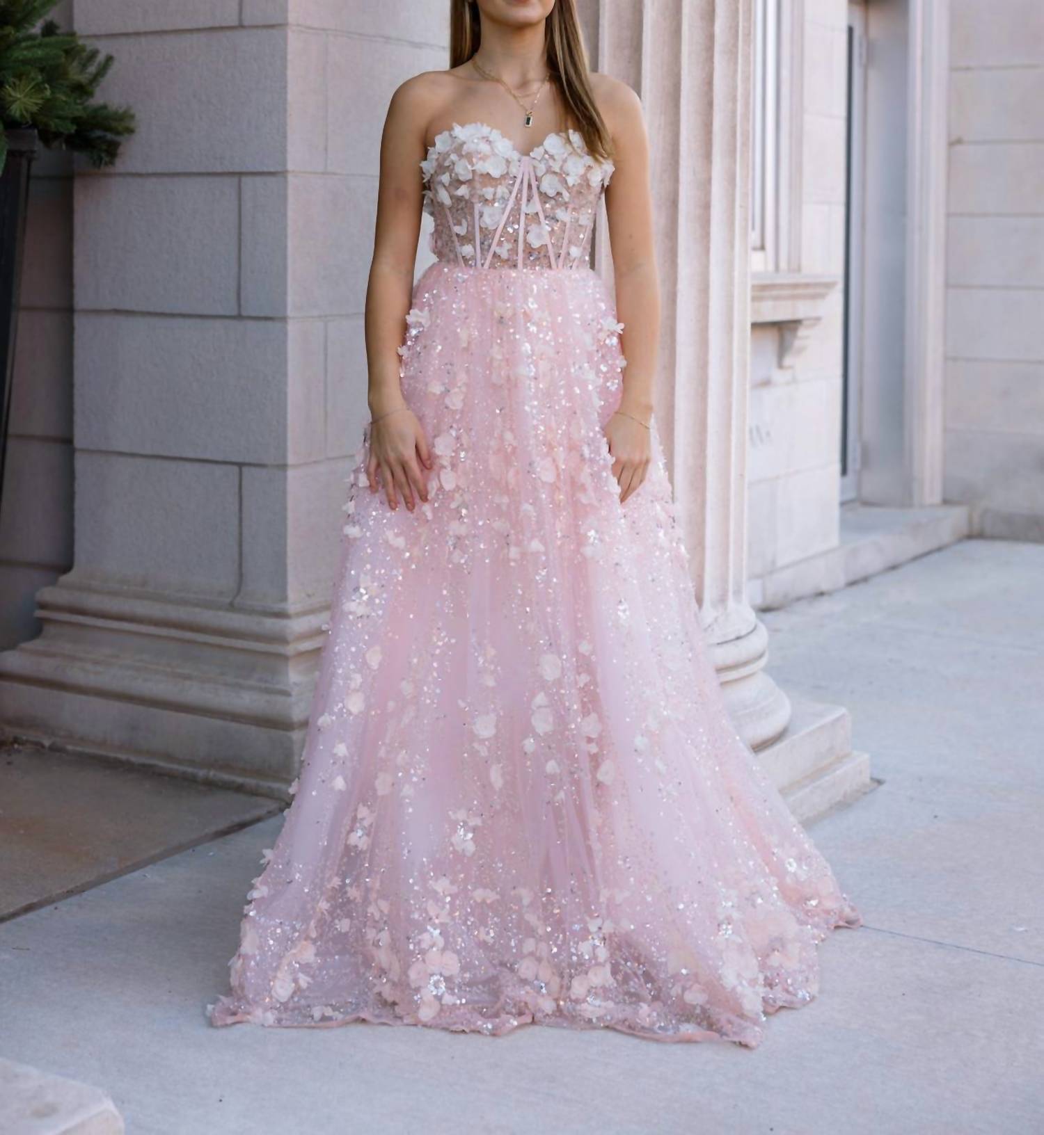 Sherri Hill - Dreamy Strapless Prom Dress