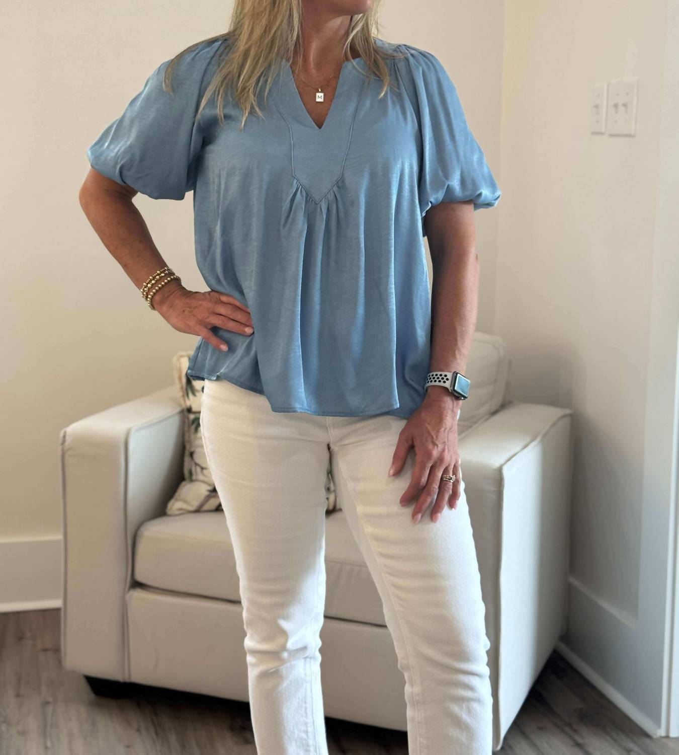 Glam - Mag V-neck Balloon Sleeve Top
