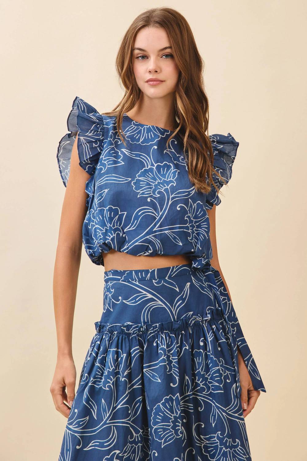 Tcec - Floral Print Layered Ruffle Sleeves Crop Top