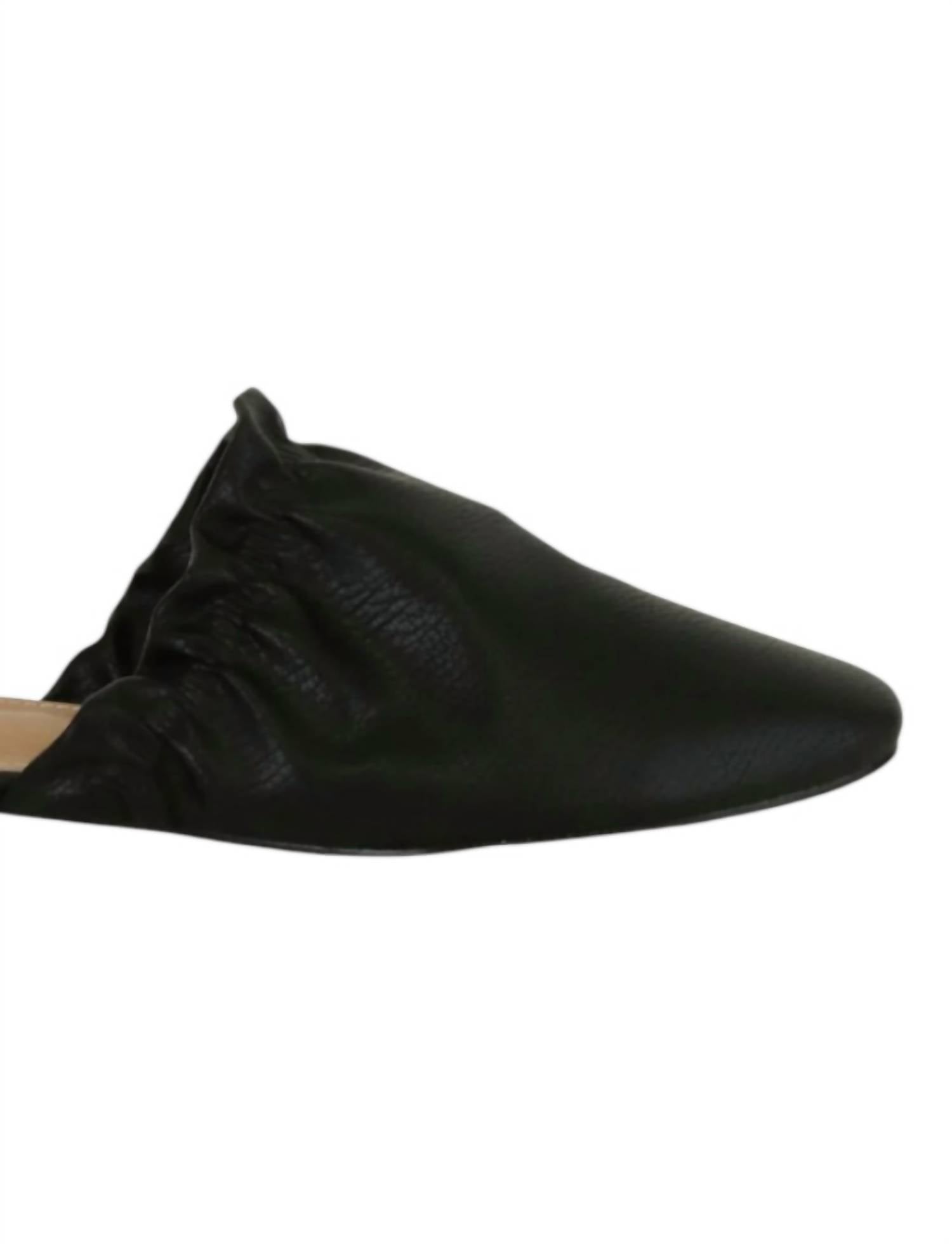 Beast Fashion - Women's Janessa-07 Ruffled Slip-on Flats