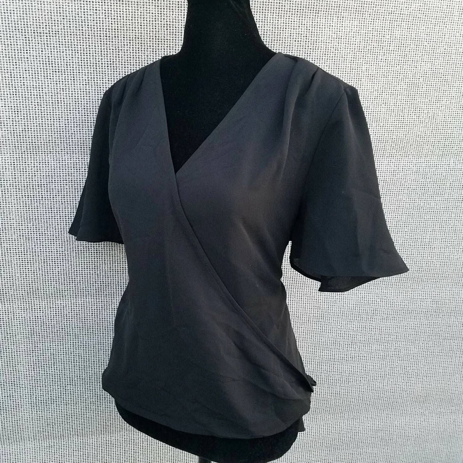 Alfani - Women's Short Sleeve V-neck Pleated Top