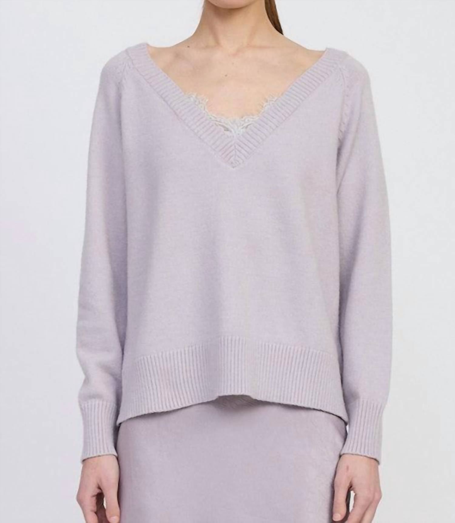 En Saison - Iona V-neck Sweater