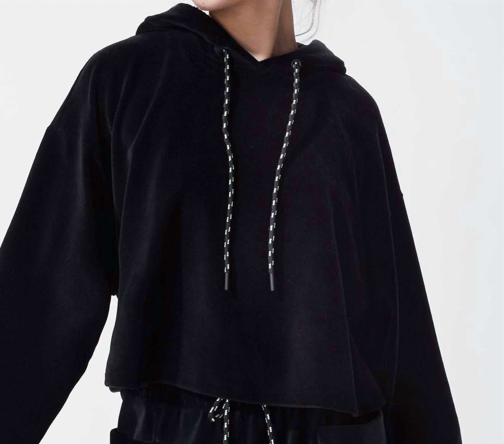 Michi - Hygge Ribbed Crop Hoodie