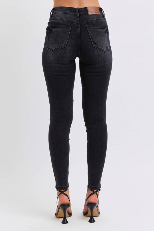 Judy Blue - Mid Rise Tummy Control Skinny Jeans Wash