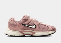 Nike - Women's V5 Rnr Sneakers