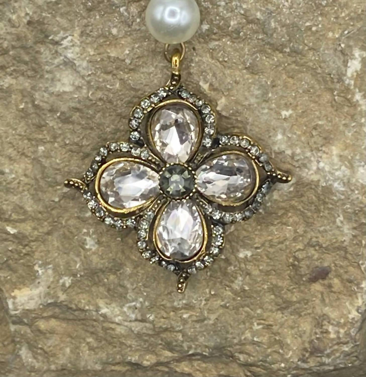 Rebecca Ray Jewelry - Women's Vintage Glass Bead Rosary Chain Necklace