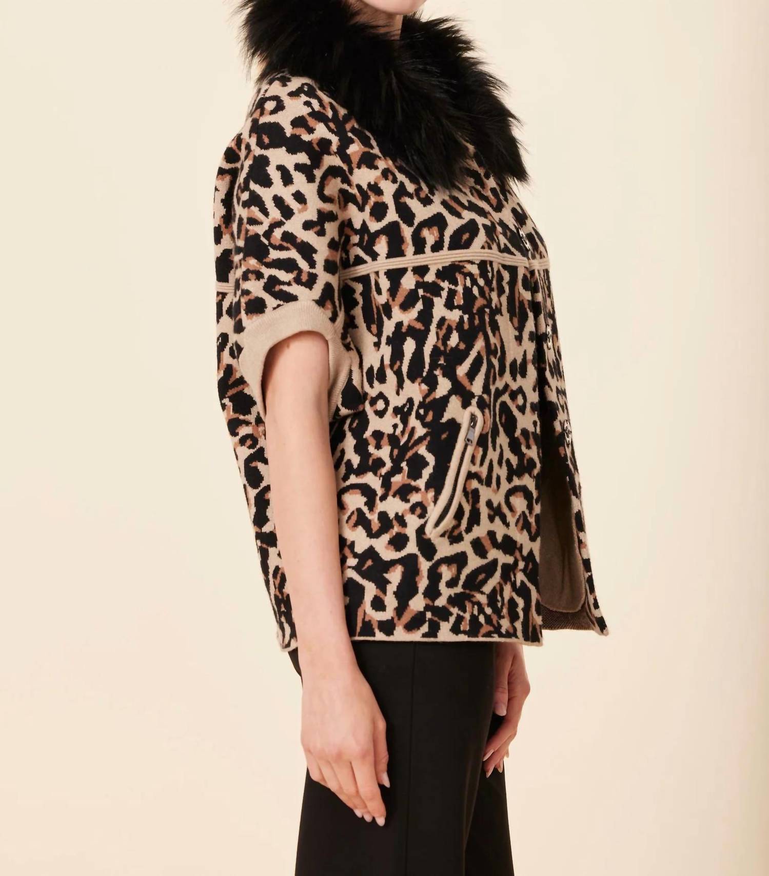 Dolce Cabo - Faux Fur Collar Short Sleeve Cardigan