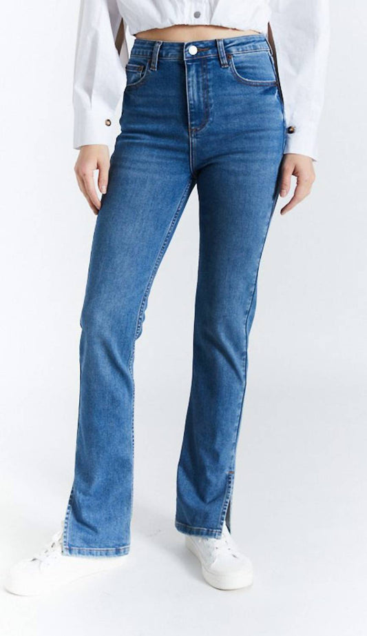 HIGH-RISE STRAIGHT JEANS