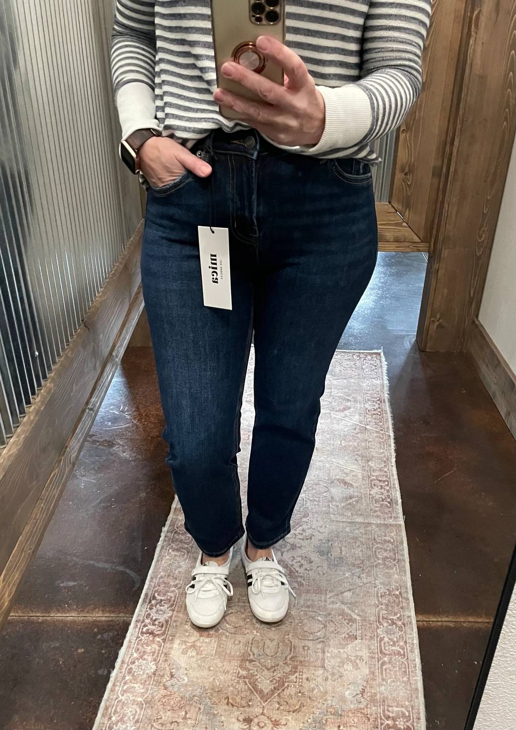 Mica Denim - Mid-rise Straight Ankle Jean