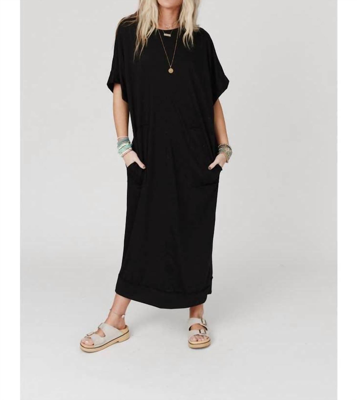 Three Bird Nest - Short Sleeve T-Shirt Maxi Dress