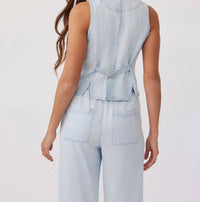 Bella Dahl Scoop Neck Vest in oasis spray wash - women's tank top - detail view