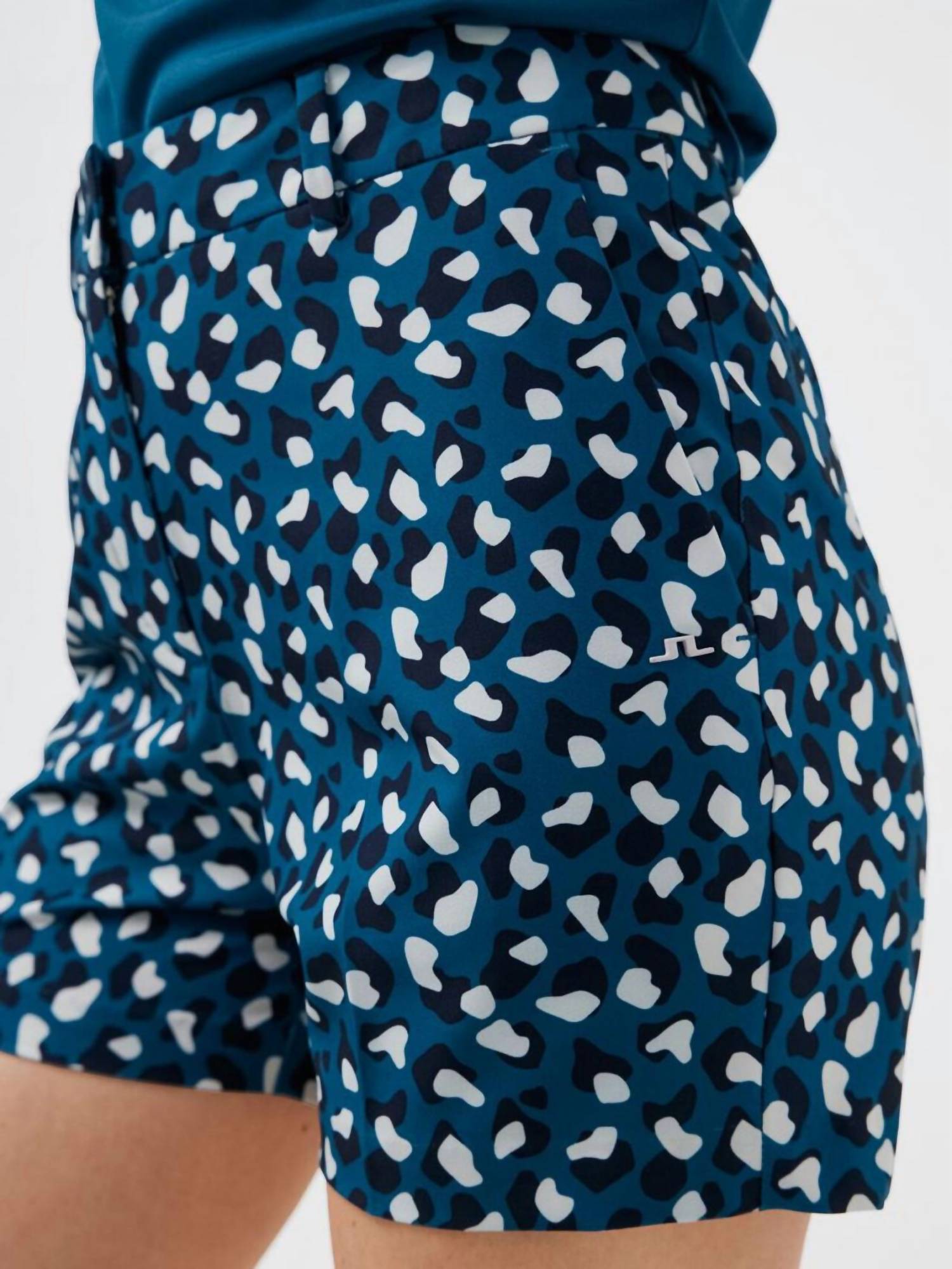 GWEN PRINTED GOLF SHORT