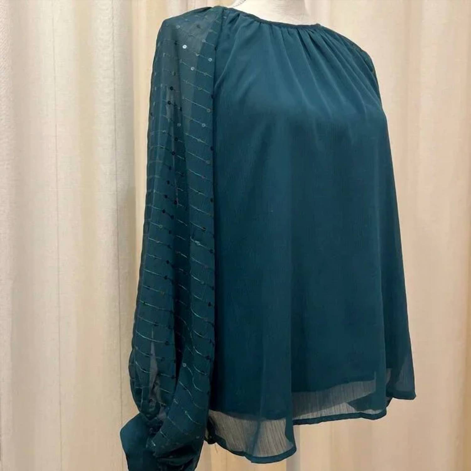 Vine & Love Women's Balloon Sleeve Chiffon Blouse in green - women's blouse - detail view