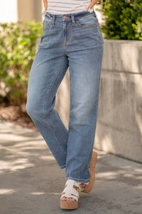 Judy Blue - Classic Straight Leg Relaxed Non Distressed Jeans