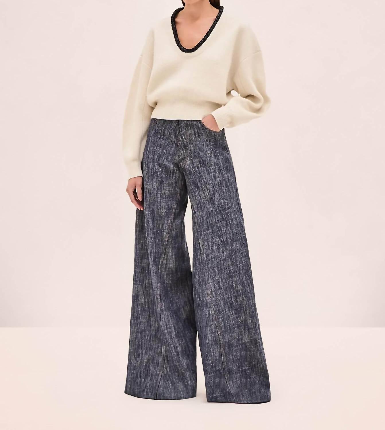 Alexis - Cielo Sweater
