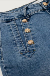 Q2 - Straight Flared Jeans