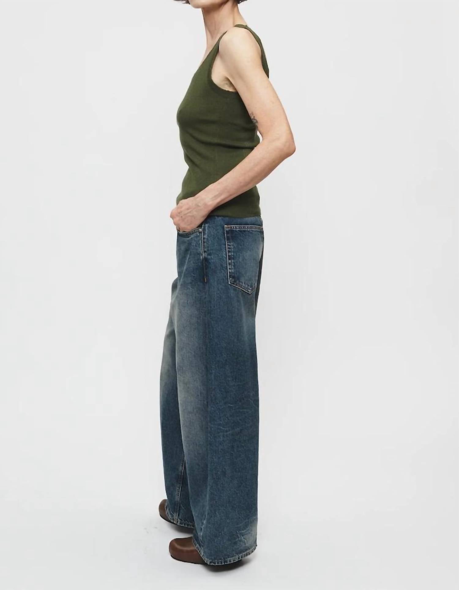 6397 - Roomy Wide Leg Jean