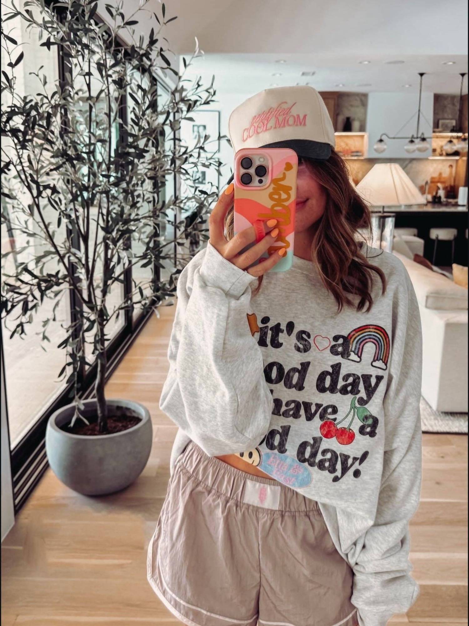 Etta & East - It's a Good Day Sweatshirt
