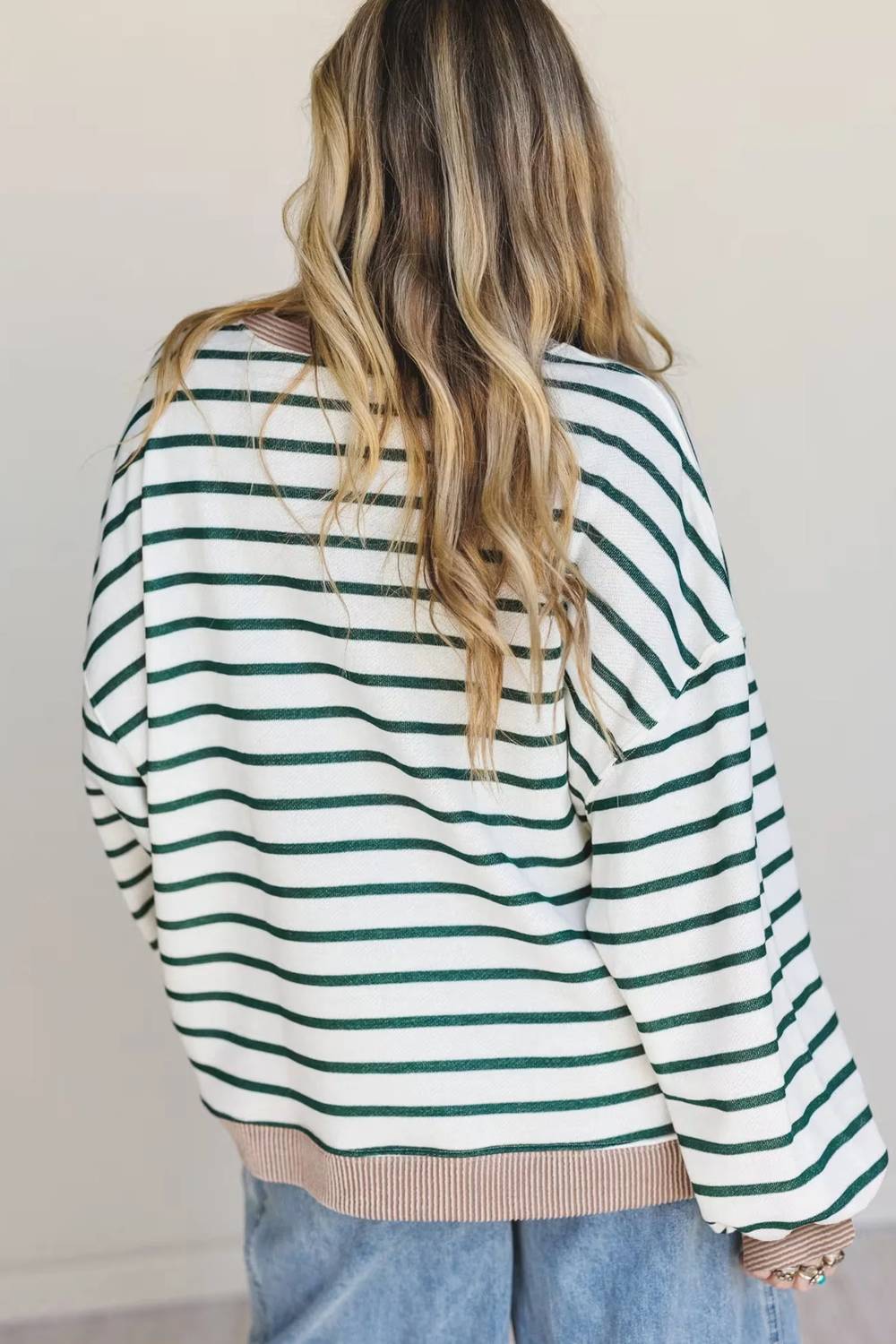 Shewin - Long Sleeves Crewneck Pullover