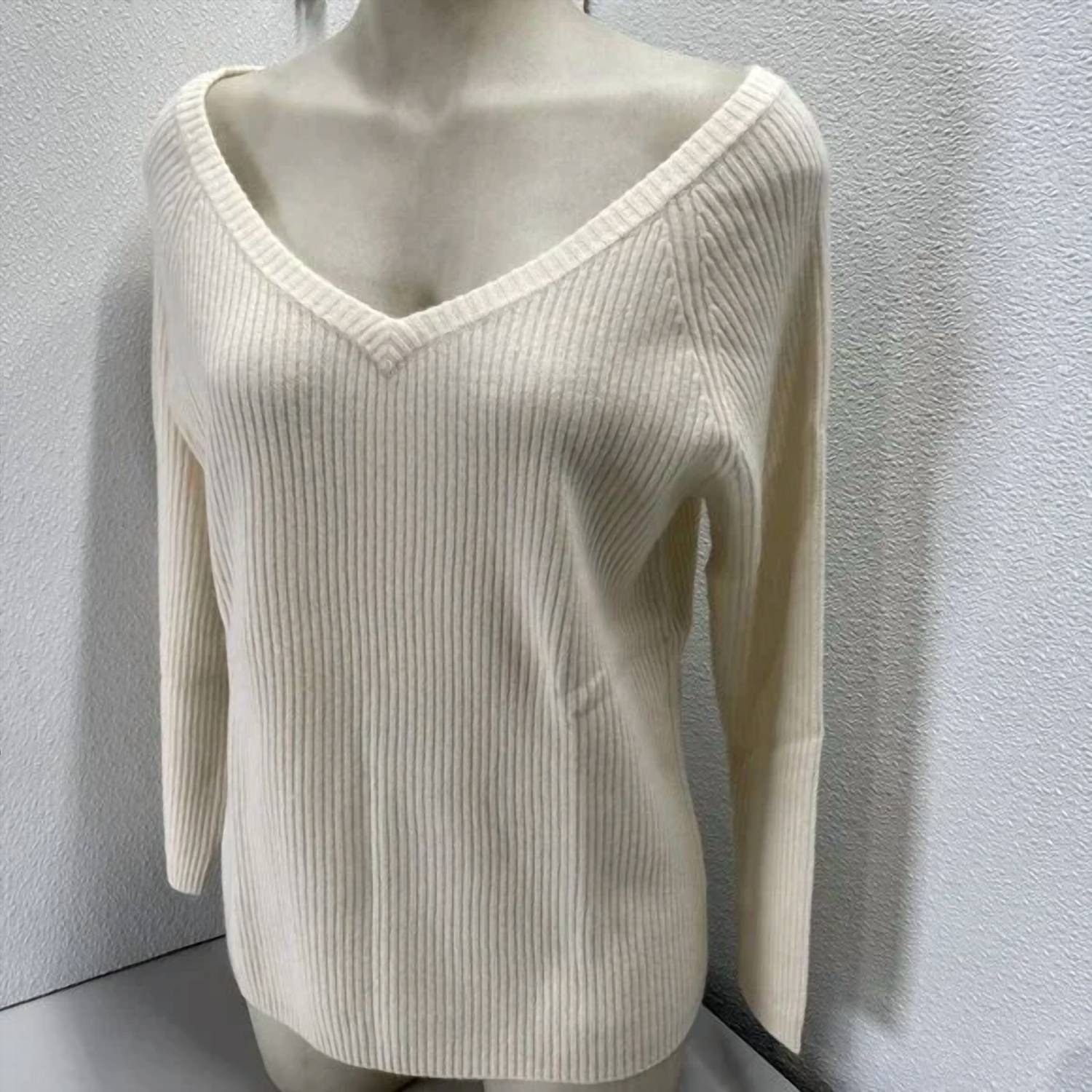 State Cashmere - Off-shoulder V-neck Sweater