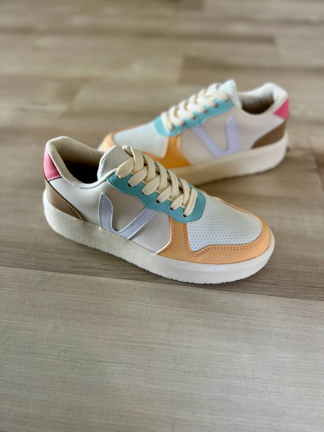 Makers - Women's Ivy Sneakers