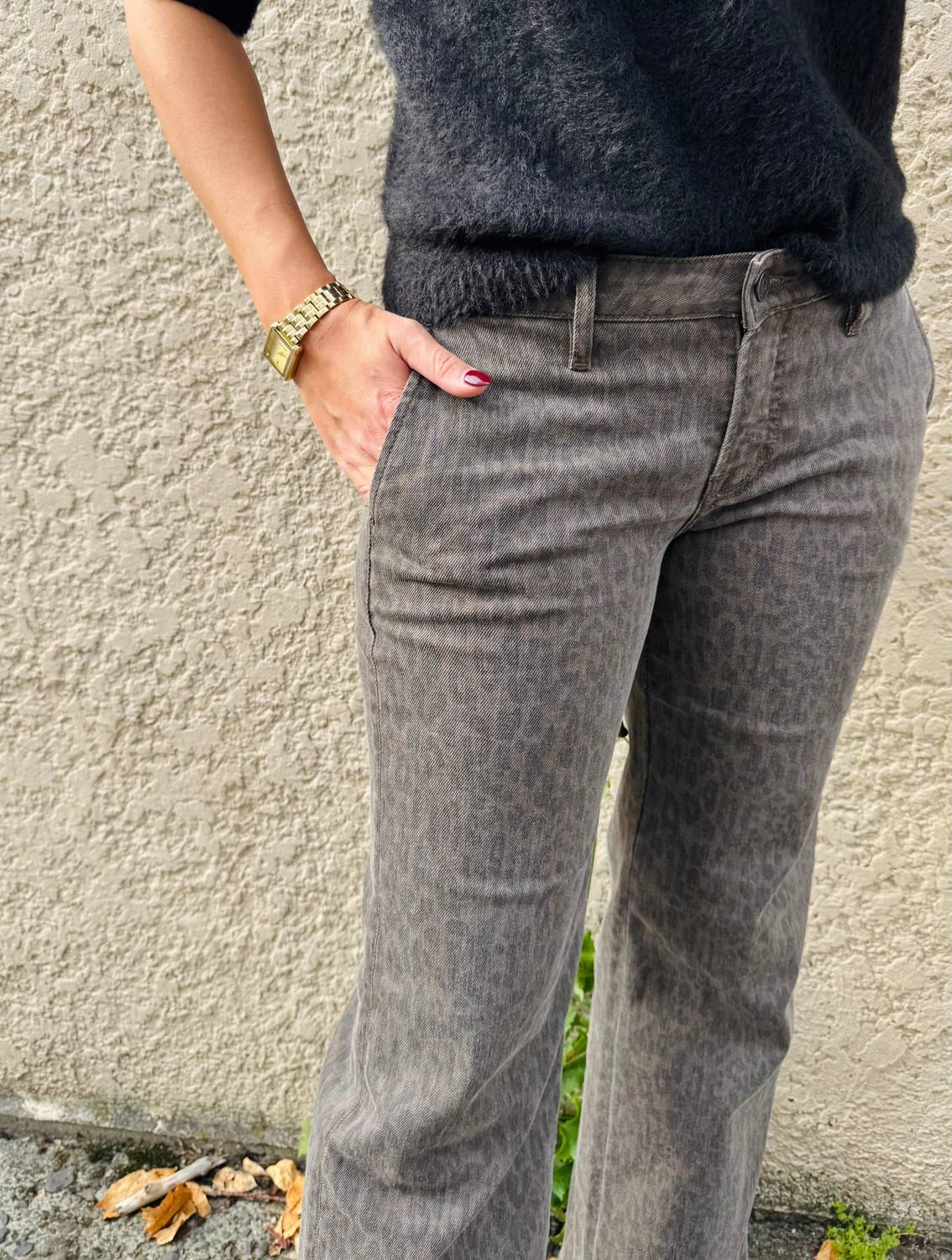 Hidden - Low-rise Flared Leg Trousers