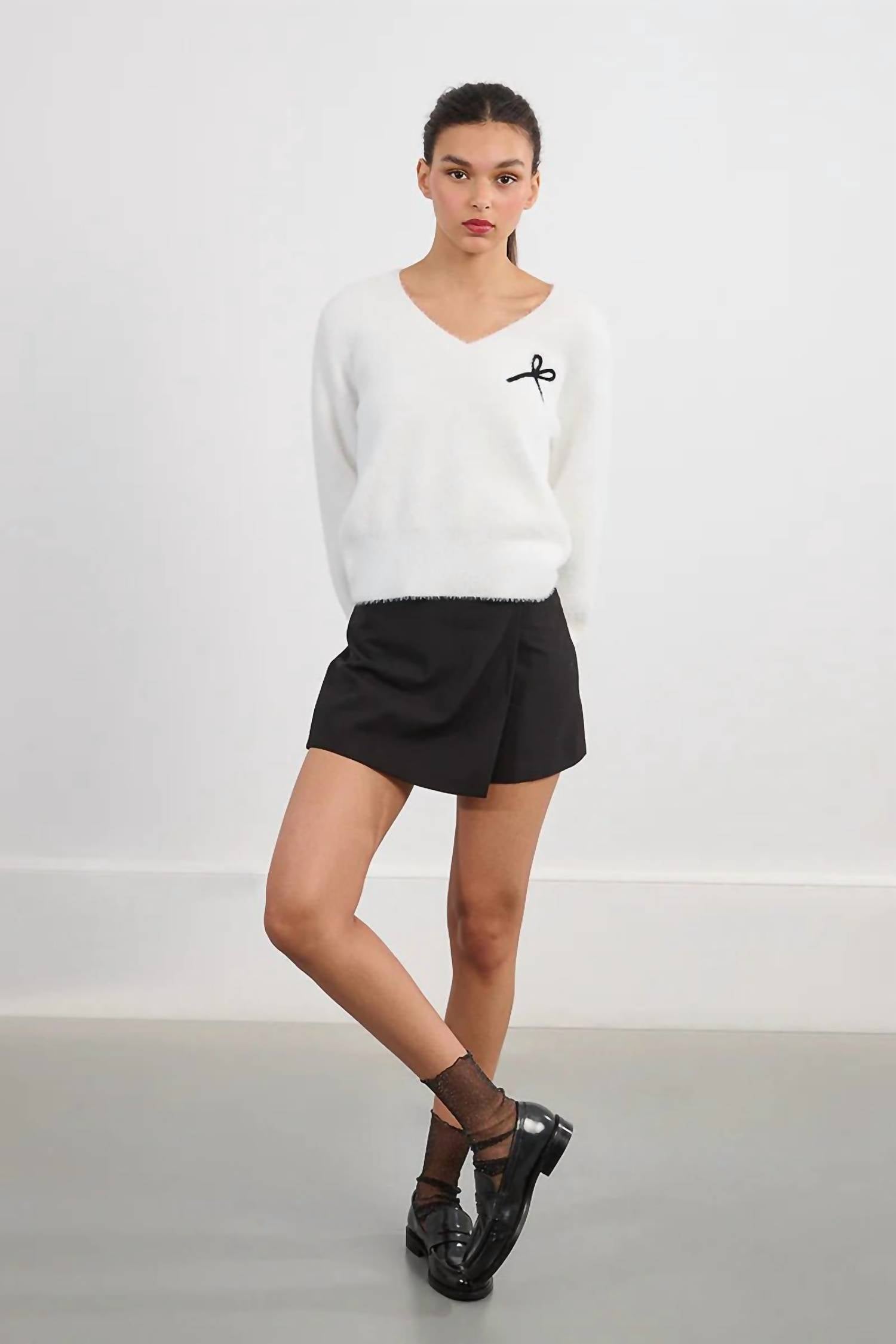 Lili Sidonio - Fluffy Knit Bow Sweater