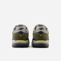 New Balance Men's Numeric Andrew Reynolds 933 Shoes in green green - men's sneaker - view 4